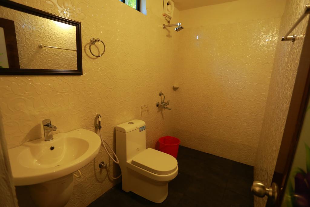 Ferienwohnung Marari John'S Beach Mararikulam Exterior foto